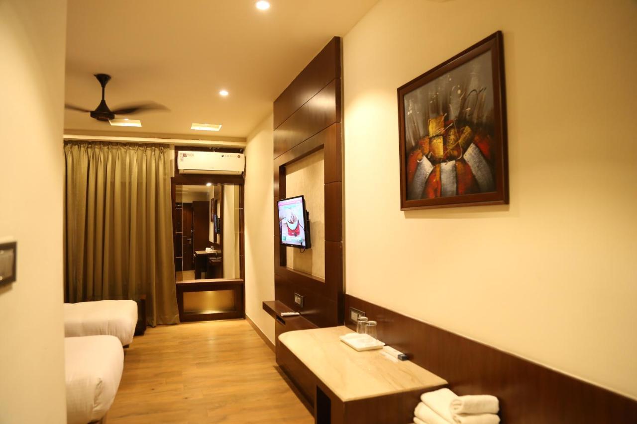 Hotel Prince Viraj Jabalpur Exterior foto